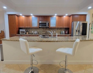 4445 El Mar Drive - Photo Thumbnail 9
