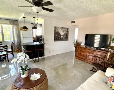 361 Tilford Q - Photo Thumbnail 20