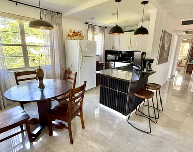 361 Tilford Q - Photo Thumbnail 9