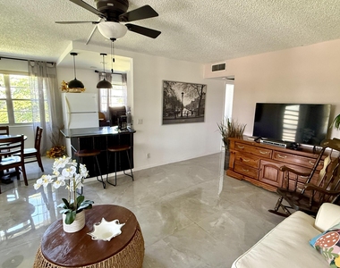 361 Tilford Q - Photo Thumbnail 19