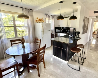 361 Tilford Q - Photo Thumbnail 7