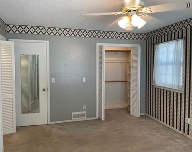 2309 Sw 82nd Street - Photo Thumbnail 16