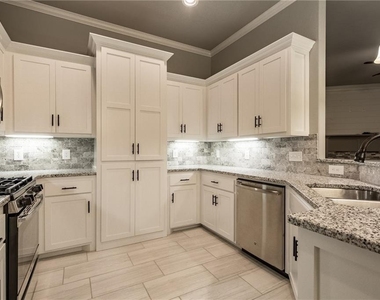 12036 Sw 17th Street - Photo Thumbnail 5