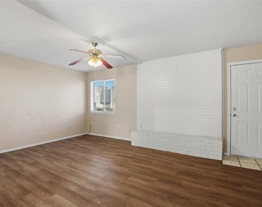 1628 Claudia Drive - Photo Thumbnail 7