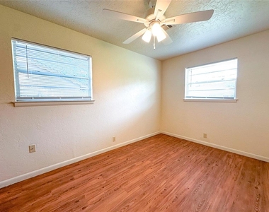 833 Owl Street - Photo Thumbnail 12