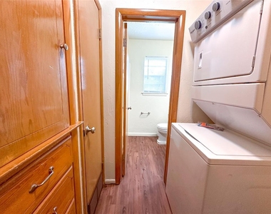 833 Owl Street - Photo Thumbnail 10