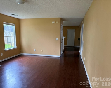 3327 Buckvalley Drive - Photo Thumbnail 1