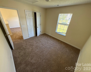 3327 Buckvalley Drive - Photo Thumbnail 9