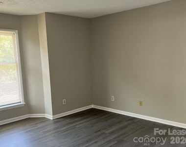 7344 Rose Terrace Court - Photo Thumbnail 3