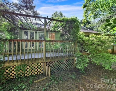 3421 Crescent Knoll Drive - Photo Thumbnail 27
