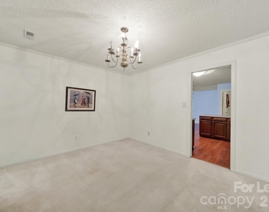 3421 Crescent Knoll Drive - Photo Thumbnail 15