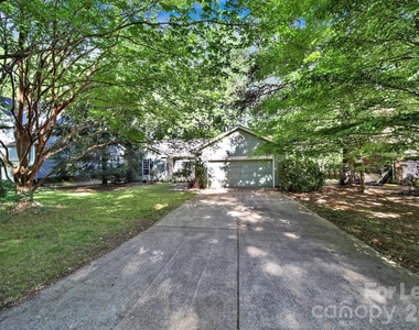 3421 Crescent Knoll Drive - Photo Thumbnail 30