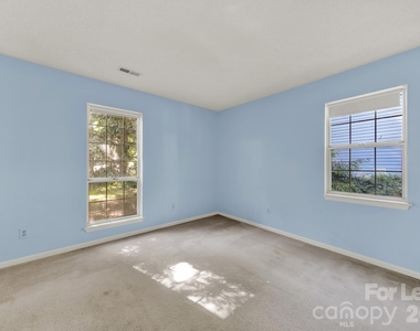 3421 Crescent Knoll Drive - Photo Thumbnail 23