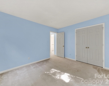 3421 Crescent Knoll Drive - Photo Thumbnail 24