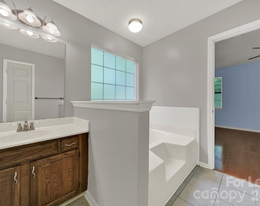 3421 Crescent Knoll Drive - Photo Thumbnail 19