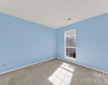 3421 Crescent Knoll Drive - Photo Thumbnail 20