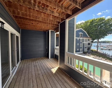 726 Southwest Drive - Photo Thumbnail 20
