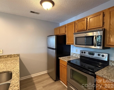 726 Southwest Drive - Photo Thumbnail 15