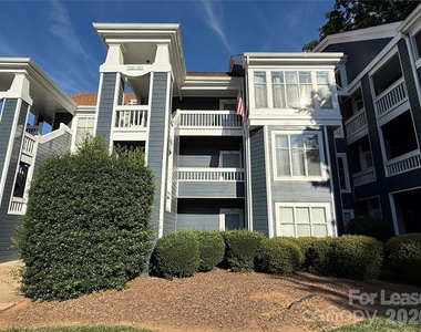726 Southwest Drive - Photo Thumbnail 3