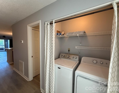726 Southwest Drive - Photo Thumbnail 9