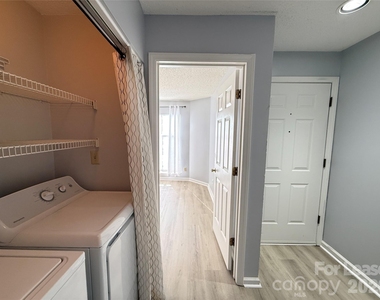 726 Southwest Drive - Photo Thumbnail 8