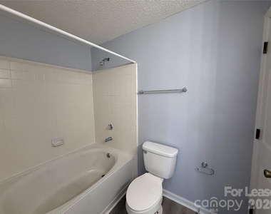 726 Southwest Drive - Photo Thumbnail 21