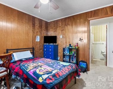 11 N Marley Drive - Photo Thumbnail 17