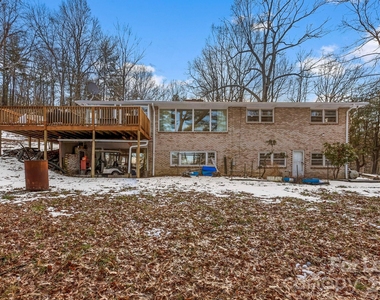 11 N Marley Drive - Photo Thumbnail 4