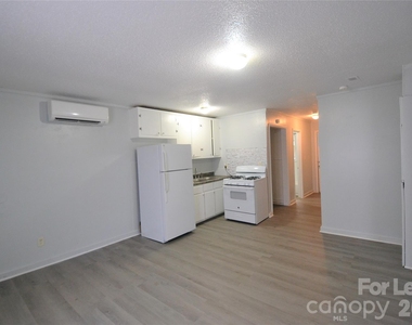 1009 Plymouth Street - Photo Thumbnail 11