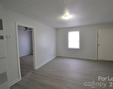 1009 Plymouth Street - Photo Thumbnail 7