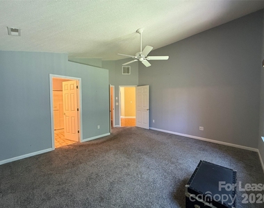 114 Fairway View Drive - Photo Thumbnail 6