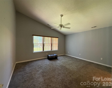114 Fairway View Drive - Photo Thumbnail 7