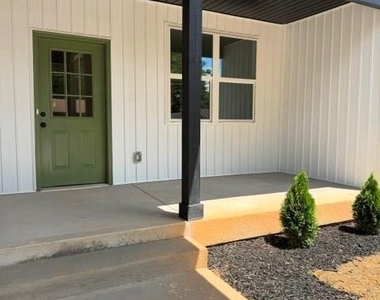 1143 12th Street Drive Sw - Photo Thumbnail 13