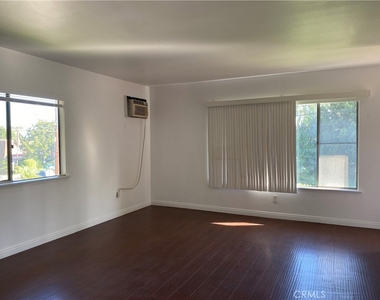 503 Fairview - Photo Thumbnail 5