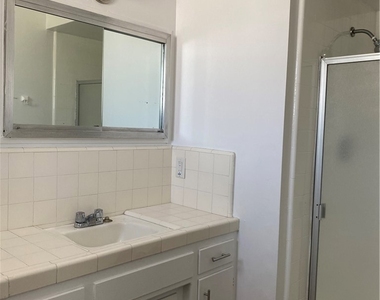 503 Fairview - Photo Thumbnail 7