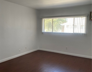 503 Fairview - Photo Thumbnail 2