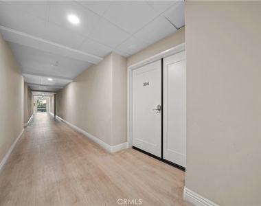 1598 Long Beach - Photo Thumbnail 25