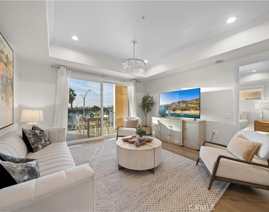 1598 Long Beach - Photo Thumbnail 1
