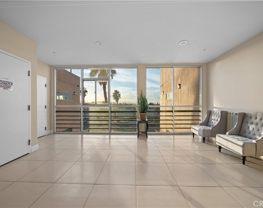1598 Long Beach - Photo Thumbnail 28