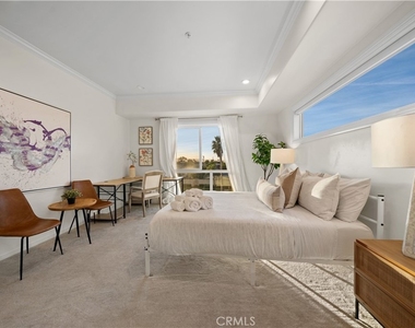 1598 Long Beach - Photo Thumbnail 16