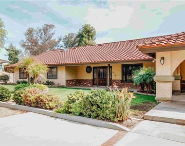 38580 Ganson Place - Photo Thumbnail 3