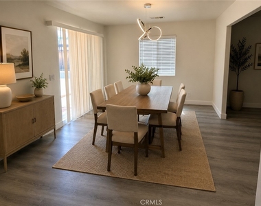 905 W Sumner - Photo Thumbnail 6