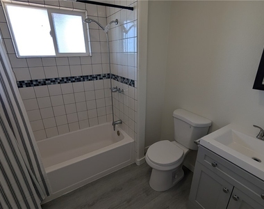 905 W Sumner - Photo Thumbnail 5