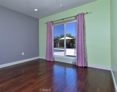 4347 Coronet Drive - Photo Thumbnail 14