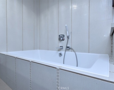 4347 Coronet Drive - Photo Thumbnail 22