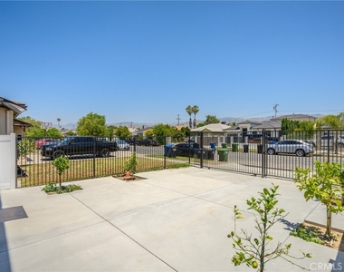 7247 Cleon Avenue - Photo Thumbnail 15