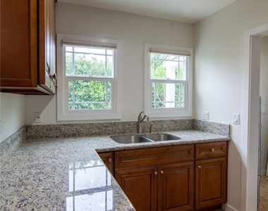 1418 Ellsmere Avenue - Photo Thumbnail 11