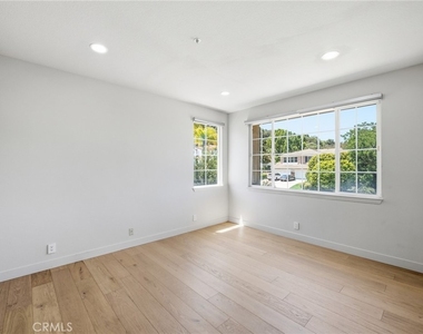 3844 Rock Hampton Drive - Photo Thumbnail 18