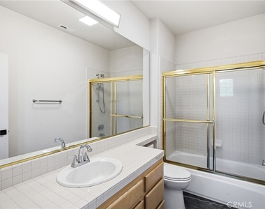 3844 Rock Hampton Drive - Photo Thumbnail 17
