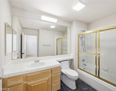 3844 Rock Hampton Drive - Photo Thumbnail 12